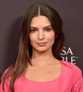 Emily Ratajkowski  - Sayfa 3 502bd71023115264