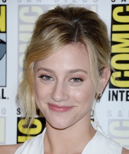 Lili Reinhart  072dd8928809384