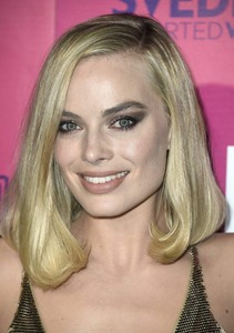 Margot Robbie 742334902564114