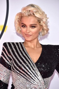 Bebe Rexha 8566be998670724