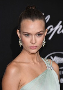 Josephine Skriver De0ce4899177494