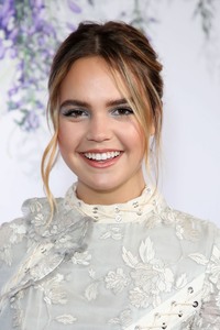 Bailee Madison Ac84cc929904404