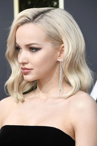 Dove Cameron 671894902037594