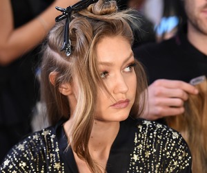 Gigi Hadid - Sayfa 3 7f866d1026180814