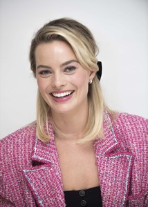 Margot Robbie - Sayfa 2 0848761036918574