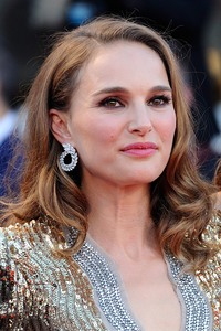 Natalie Portman 6dfcb2966495374