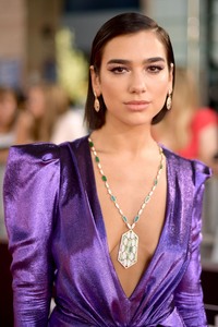 Dua Lipa        A118b3896340574