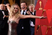 Дженнифер Лоуренс (Jennifer Lawrence) 90th Annual Academy Awards at Hollywood & Highland Center in Hollywood, 04.03.2018 - 85xHQ F714fd880703194