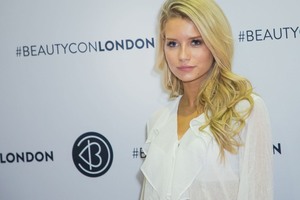 Lottie Moss F027ee905034534