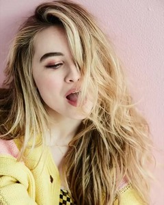 Sabrina Carpenter Ab8202921046154