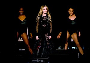 Sabrina Carpenter - Sayfa 2 4841121053899004