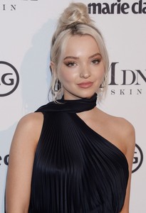 Dove Cameron 02eca9902037754