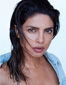 Priyanka Chopra 962f1a906986994