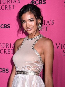 Kelly Gale C2aec7905003384