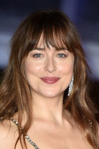 Dakota Johnson 661fc01049354264