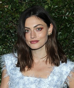 Phoebe Tonkin Eb8312894625954