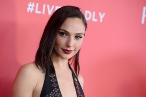 Gal Gadot  Eab8e1902367914