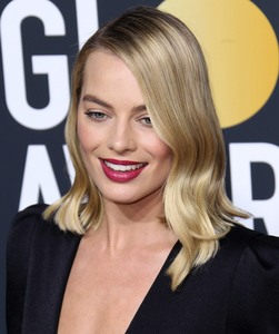 Margot Robbie F3b372902566954