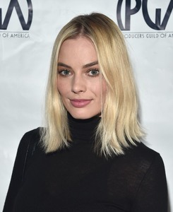 Margot Robbie 6199b1902567824