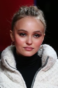 Lily Rose Depp 4ac6a3905028004