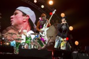 Red Hot Chili Peppers - Perfoms on stage at T in The Park Festival in Strathallan Castle, Scotland, 10.07.2016 (34xHQ) 15e92c640849153