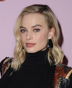 Margot Robbie 4509ae902565594