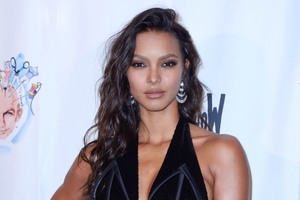 Lais Ribeiro  0b3b77990572334