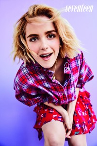 Kiernan Shipka 8a59451037909774