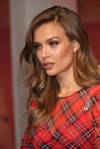 Josephine Skriver - Sayfa 2 3569e91049557844