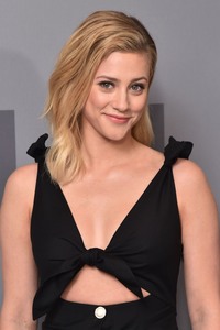 Lili Reinhart  1a4260897856914