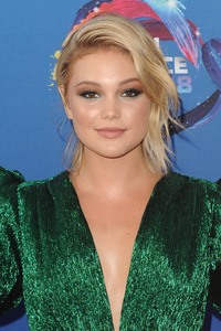 Olivia Holt 7c1275946473844