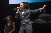 Деми Ловато (Demi Lovato) performing at Free Radio Live in Birmingham, 11.11.2017 (16xHQ) Ca3630656406553