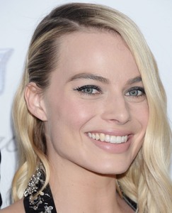 Margot Robbie 5eaf72902568264