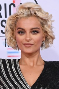 Bebe Rexha 228045998670784