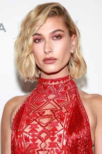 Hailey Baldwin 21df4e944401964