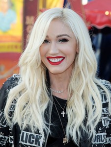 Gwen Stefani 690b50893725544