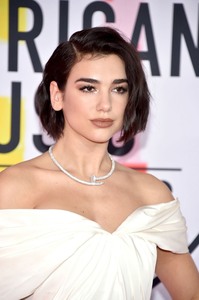 Dua Lipa        9362e2998116794