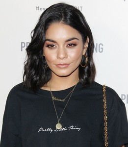 Vanessa Hudgens 4607cd984419454