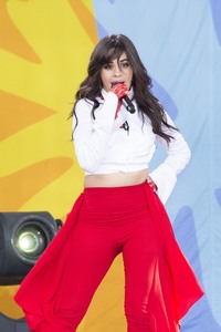 Camila Cabello 76a04f925012064