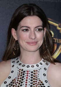 Anne Hathaway 0ba578934628854