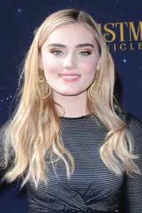 Meg Donnelly B489d81036922074