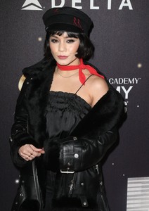 Vanessa Hudgens B8c636902678964