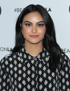 Camila Mendes 82878b920997444