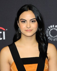 Camila Mendes 4e6056931971604