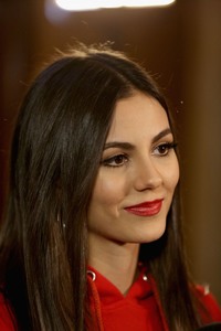 Victoria Justice 1d1ae8902682724