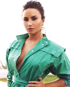 Demi Lovato B0d721945120144