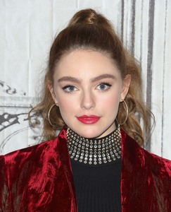 Danielle Rose Russell E5a3bc1037911144