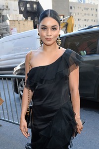 Vanessa Hudgens Ed02c0945077554