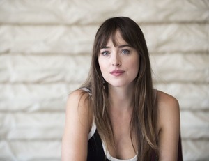 Dakota Johnson 2eecca984182674