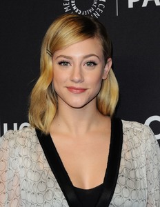 Lili Reinhart  88d99e931973664